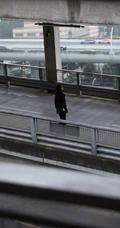欧阳娜娜全黑西服套装着身化身酷女孩天台停车场写真靓照