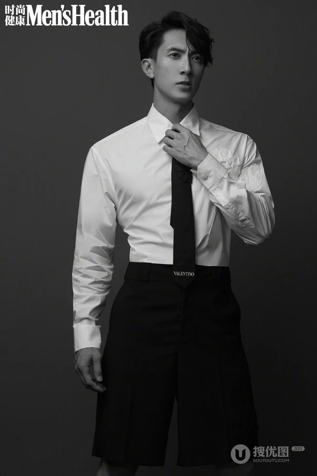 吴尊保持了20多几年的腹肌，自控与自律的运动型男吴尊最新杂志写真照