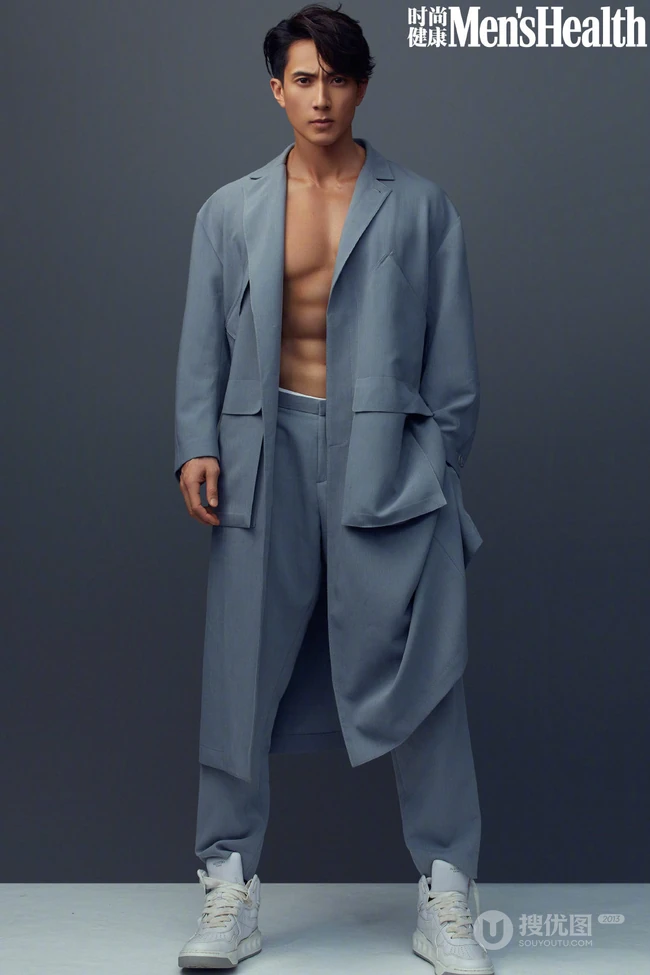 吴尊保持了20多几年的腹肌，自控与自律的运动型男吴尊最新杂志写真照