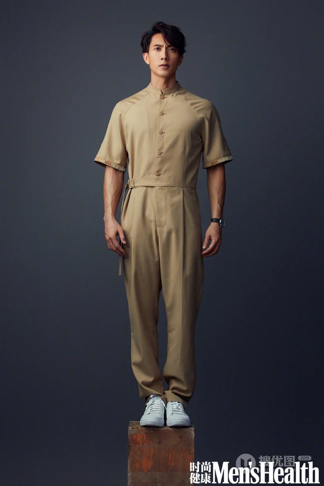 吴尊保持了20多几年的腹肌，自控与自律的运动型男吴尊最新杂志写真照
