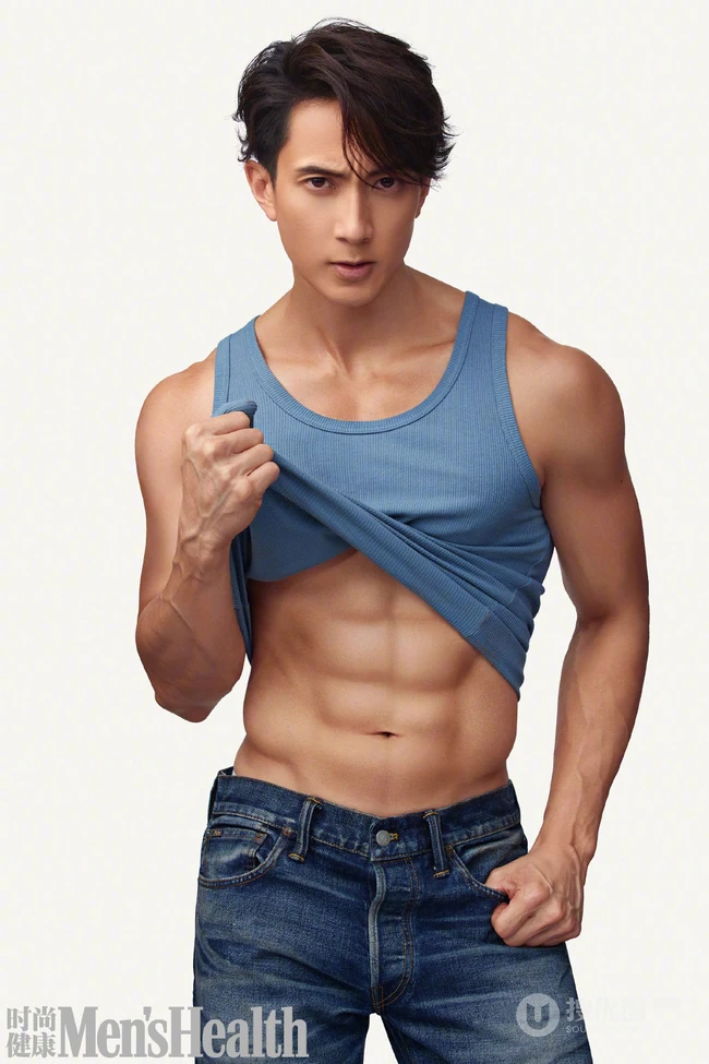 吴尊保持了20多几年的腹肌，自控与自律的运动型男吴尊最新杂志写真照
