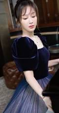 杨紫身着拼接公主裙化身文艺系少女钢琴前写真图片