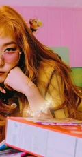 韩国女歌手姜涩琪粉色少女心满满闺房甜美复古写真图片