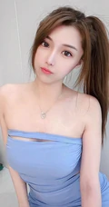 气质s型身材甜美气质鹅蛋脸台湾女生芯芯飞行制服、休闲装穿搭生活照图片