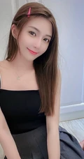 气质s型身材甜美气质鹅蛋脸台湾女生芯芯飞行制服、休闲装穿搭生活照图片