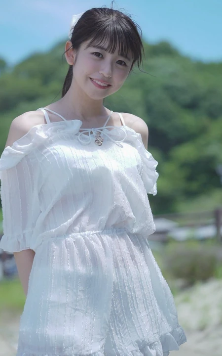 清新甜美，女友感爆棚的邻家气质少女武田雏步笑容超甜写真生活照图片