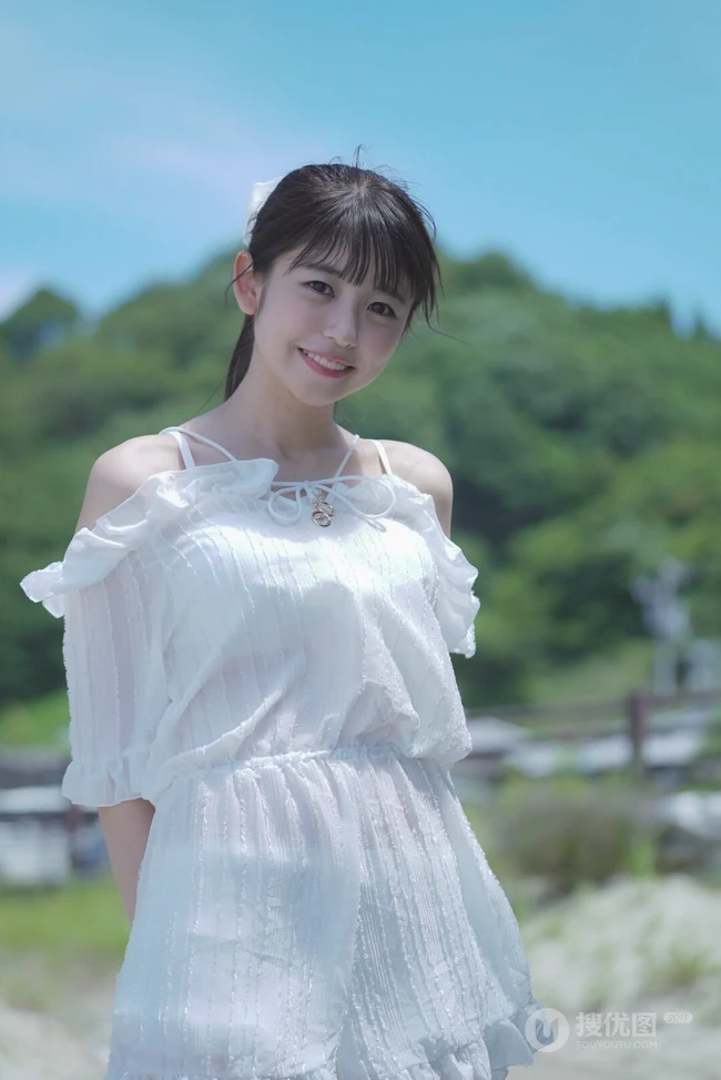 清新甜美，女友感爆棚的邻家气质少女武田雏步笑容超甜写真生活照图片