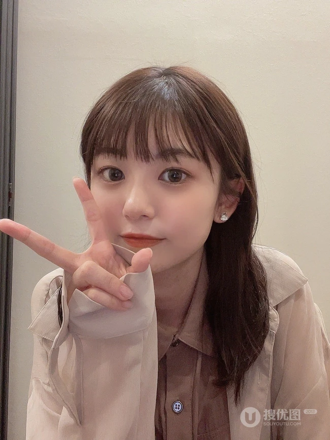 清新甜美，女友感爆棚的邻家气质少女武田雏步笑容超甜写真生活照图片