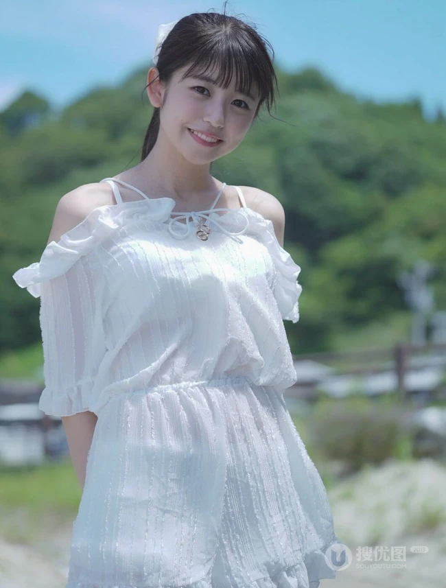 清新甜美，女友感爆棚的邻家气质少女武田雏步笑容超甜写真生活照图片
