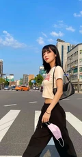 真正的水蛇腰，纤细线条精选短发少女气质紧身裤，紧身衣系列吸睛生活照片