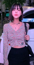 真正的水蛇腰，纤细线条精选短发少女气质紧身裤，紧身衣系列吸睛生活照片