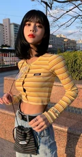 真正的水蛇腰，纤细线条精选短发少女气质紧身裤，紧身衣系列吸睛生活照片