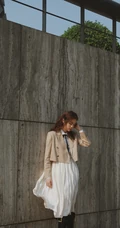欧阳娜娜可爱甜美穿搭在户外公园享受美好时光写真美照