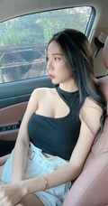 马来西亚网红女生沛妤气质紧身裙，紧身衣系列穿搭显凹凸有致身段生活照片