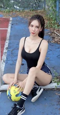 马来西亚网红女生沛妤气质紧身裙，紧身衣系列穿搭显凹凸有致身段生活照片