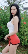 马来西亚网红女生沛妤气质紧身裙，紧身衣系列穿搭显凹凸有致身段生活照片