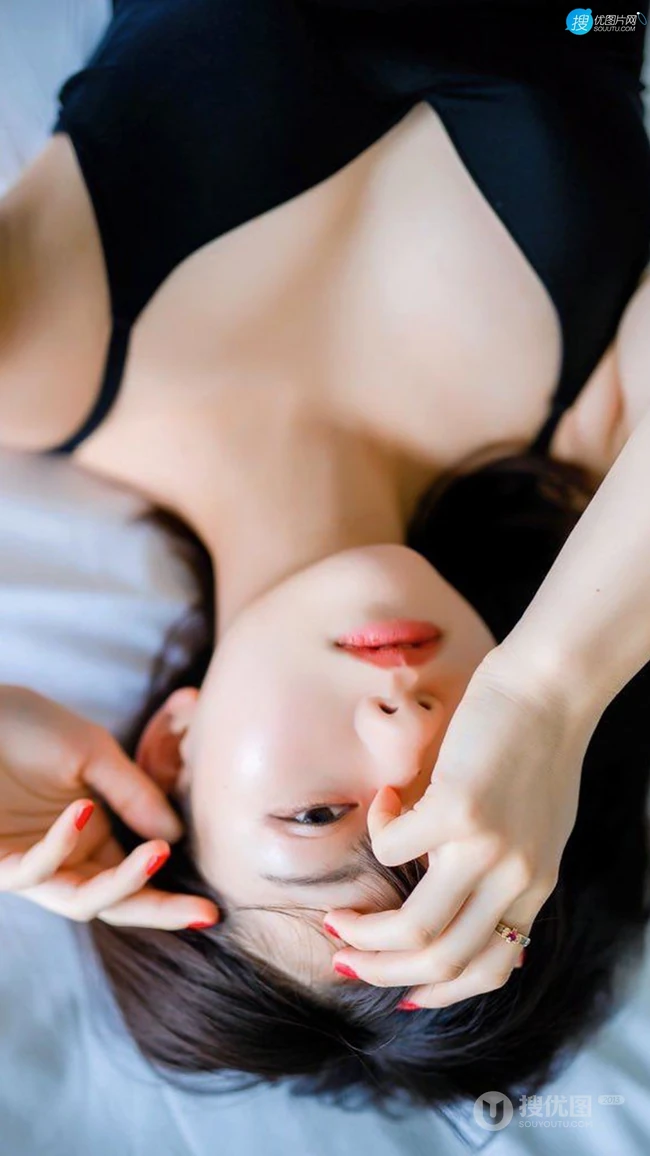 性感少女系列手机壁纸，2021年8月10精选少女手机壁纸杂图集