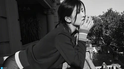 乔欣游逛西湖边气质十足复古写真桌面壁纸图片美照（12p）