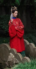 陈都灵古风玉楼春装扮优雅古典韵味十足写真图片