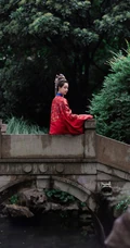 陈都灵古风玉楼春装扮优雅古典韵味十足写真图片