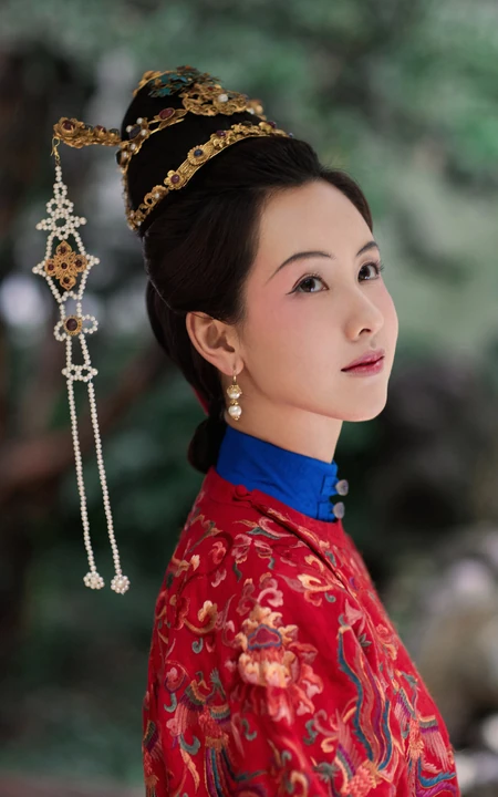陈都灵古风玉楼春装扮优雅古典韵味十足写真图片