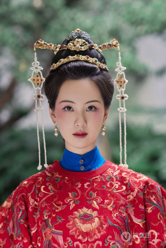 陈都灵古风玉楼春装扮优雅古典韵味十足写真图片