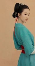 陈都灵古风侍女装扮，宛若画中人，古朴温雅气质写真美图