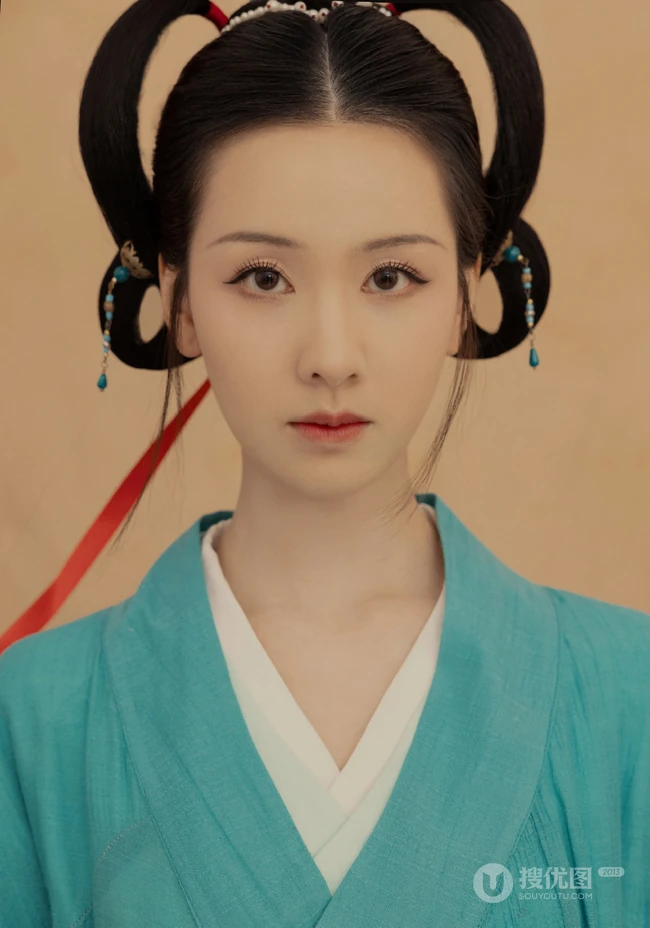陈都灵古风侍女装扮，宛若画中人，古朴温雅气质写真美图
