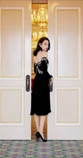 迪丽热巴高贵优雅深袜绒公主裙户外森系写真图片