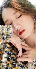 孟美岐复古精致套装着身时尚写真手机壁纸图片