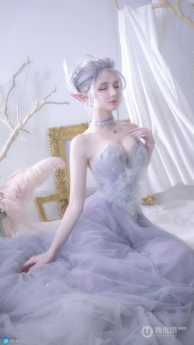 cos鬼刀海琴烟的性感白皙丰满美女高清手机壁纸套图