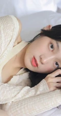 才感秋意，忽而处暑（秋老虎来了）苗条骨感夏日少女小碎花短裤室内写真美照
