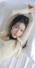 才感秋意，忽而处暑（秋老虎来了）苗条骨感夏日少女小碎花短裤室内写真美照