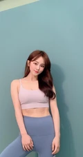 酷爱健身，身材超好的韩国女生气质运动装，休闲装，自拍生活照图集欣赏