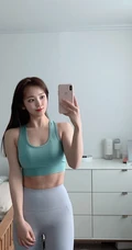 酷爱健身，身材超好的韩国女生气质运动装，休闲装，自拍生活照图集欣赏