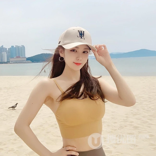 酷爱健身，身材超好的韩国女生气质运动装，休闲装，自拍生活照图集欣赏