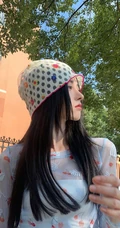 鞠婧祎轻纱印花透视樱桃衫短裤街拍游玩生活照手机壁纸图片