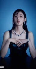 张天爱清冷气质多套穿搭沉静温柔写真登杂志图片