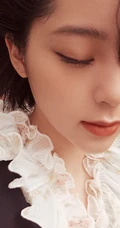 欧阳娜娜清新复古连衣裙穿搭废弃工厂慵懒随性写真美照