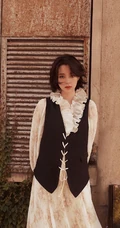 欧阳娜娜清新复古连衣裙穿搭废弃工厂慵懒随性写真美照