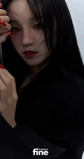 外形甜美，烟嗓歌喉的女明星宋雨琦气质个性秋装穿搭登杂志图片