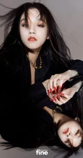 外形甜美，烟嗓歌喉的女明星宋雨琦气质个性秋装穿搭登杂志图片