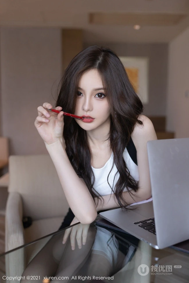 超有气质又漂亮的女生王心怡气质黑色紧身包臀连衣裙袜装职业装穿着高清图集