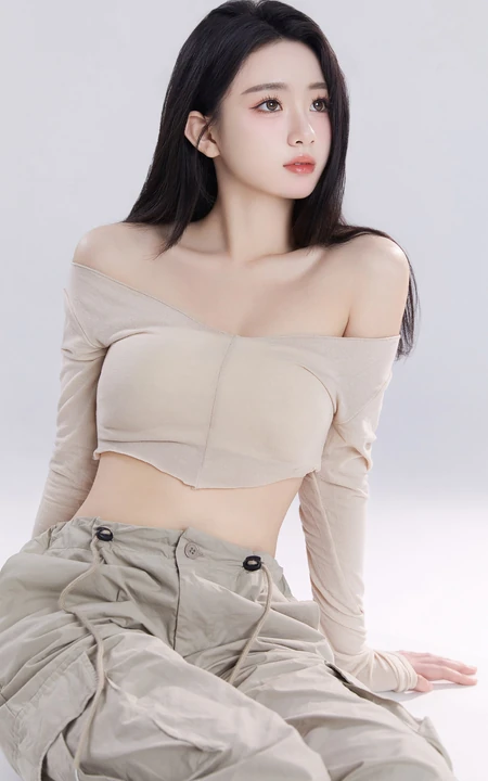 淡淡的小温柔，谁不喜欢，温柔型漂亮女生长袖礼裙上衣加长裤室内高清图集