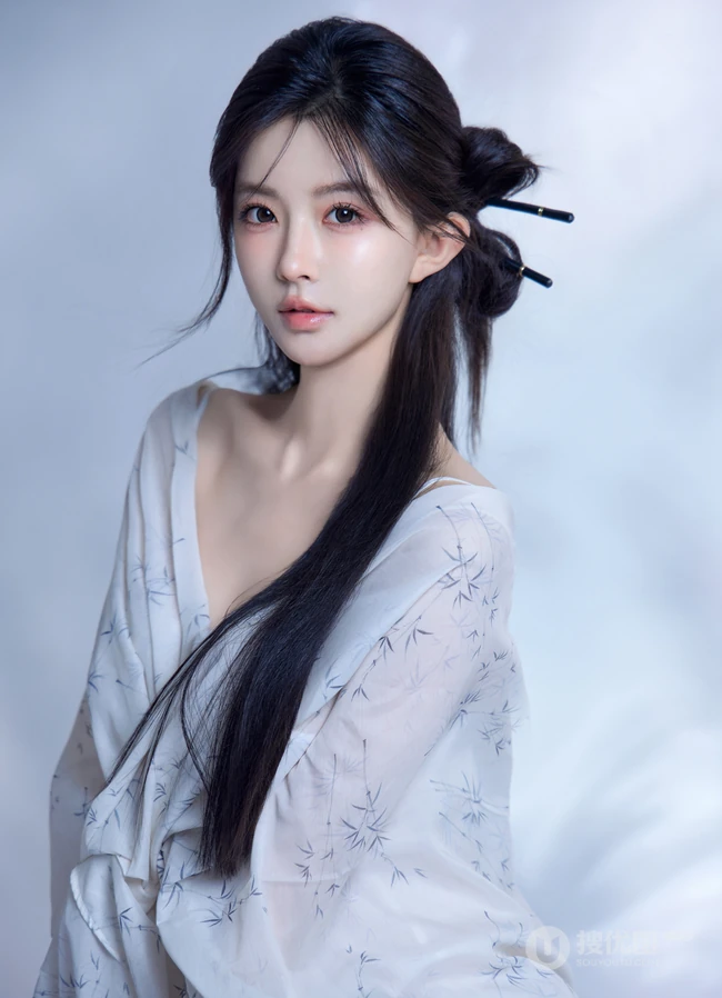 温往事，共交杯，温婉优雅古装汉服女生柔美写真套图