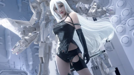 白发，黑色劲装，紧身衣，美腿，性感的cosplay美女小姐姐壁纸图片