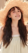 笑容灿烂的骑行女生小姐姐，阳光下，头戴草帽，清纯笑容超甜户外写真图片
