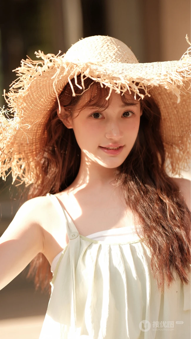 一看就很舒心的阳光灿烂美少女街拍写真手机壁纸图片