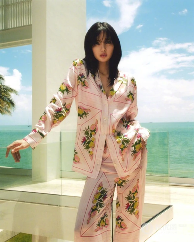 泰国女星lisa（拉莉莎‧马诺芭）青春夏日海边浪漫清凉写真图集
