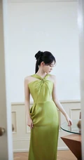 祝绪丹温柔优雅交织脖带长裙礼服超好看写真花絮图片